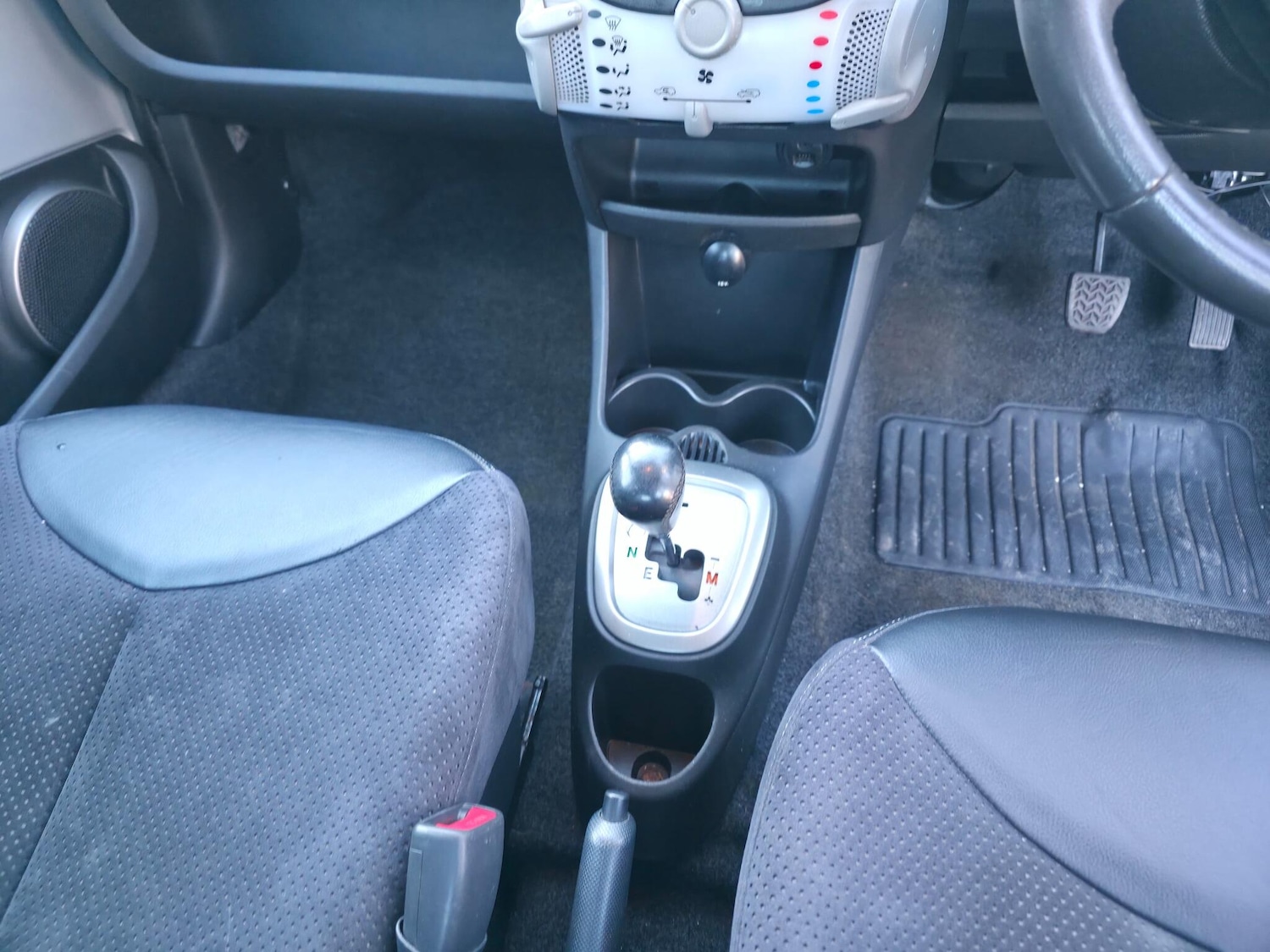 Used Toyota AYGO 2012 for sale - 77119754: Photo 18