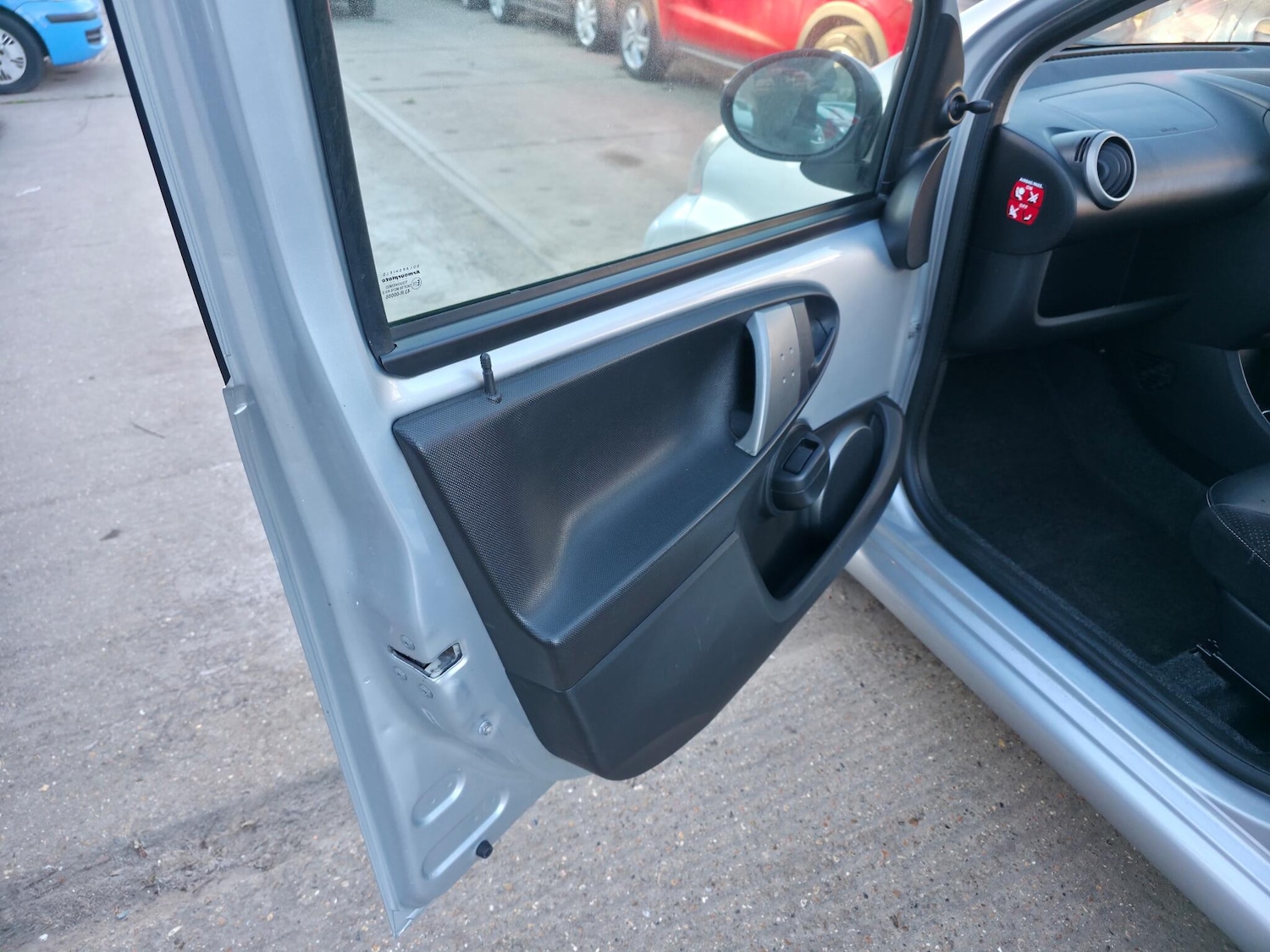 Used Toyota AYGO 2012 for sale - 77119754: Photo 24