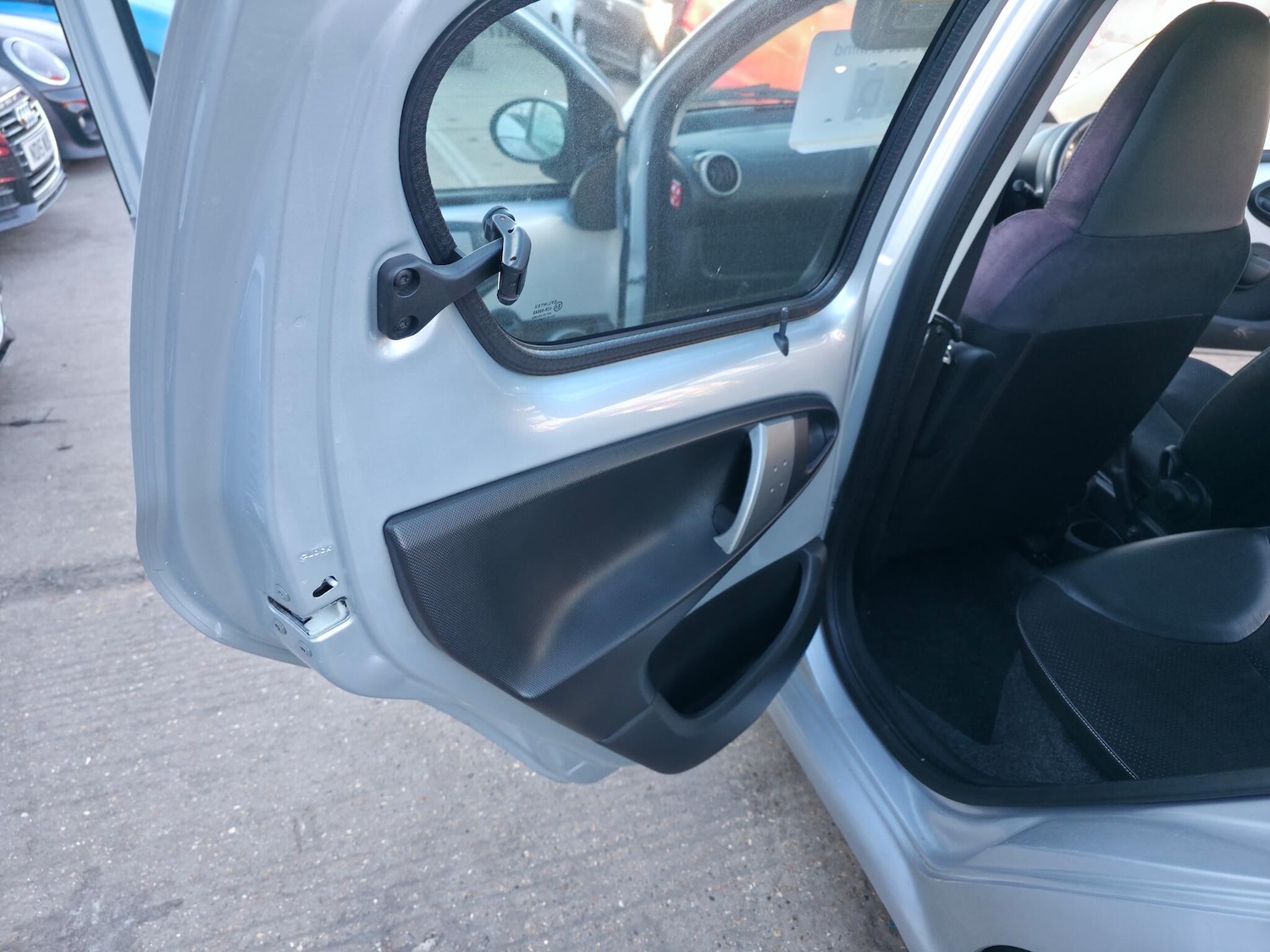 Used Toyota AYGO 2012 for sale - 77119754: Photo 25