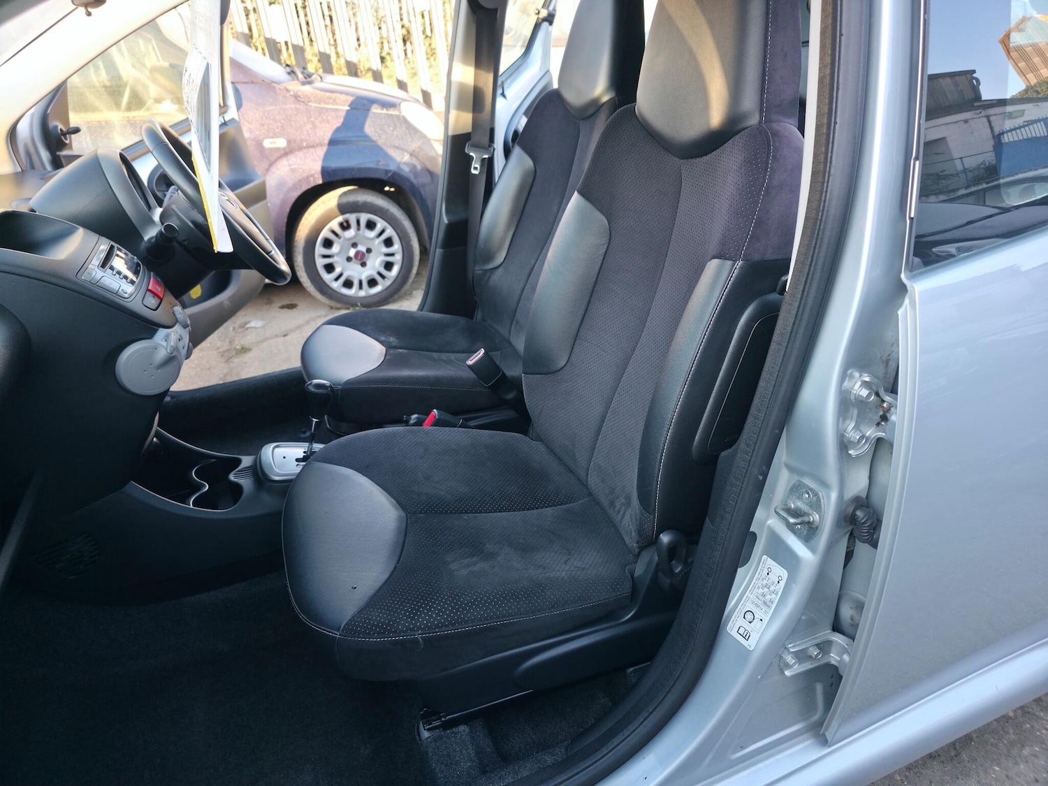 Used Toyota AYGO 2012 for sale - 77119754: Photo 34