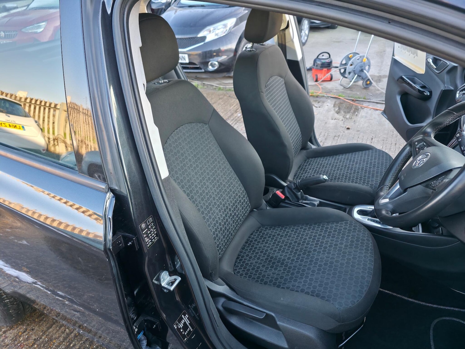 Used Vauxhall Corsa 2016 for sale - 77081386: Photo 18