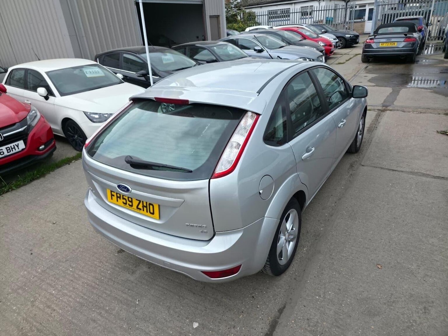 Used Ford Focus 2010 for sale - 76293267: Photo 14