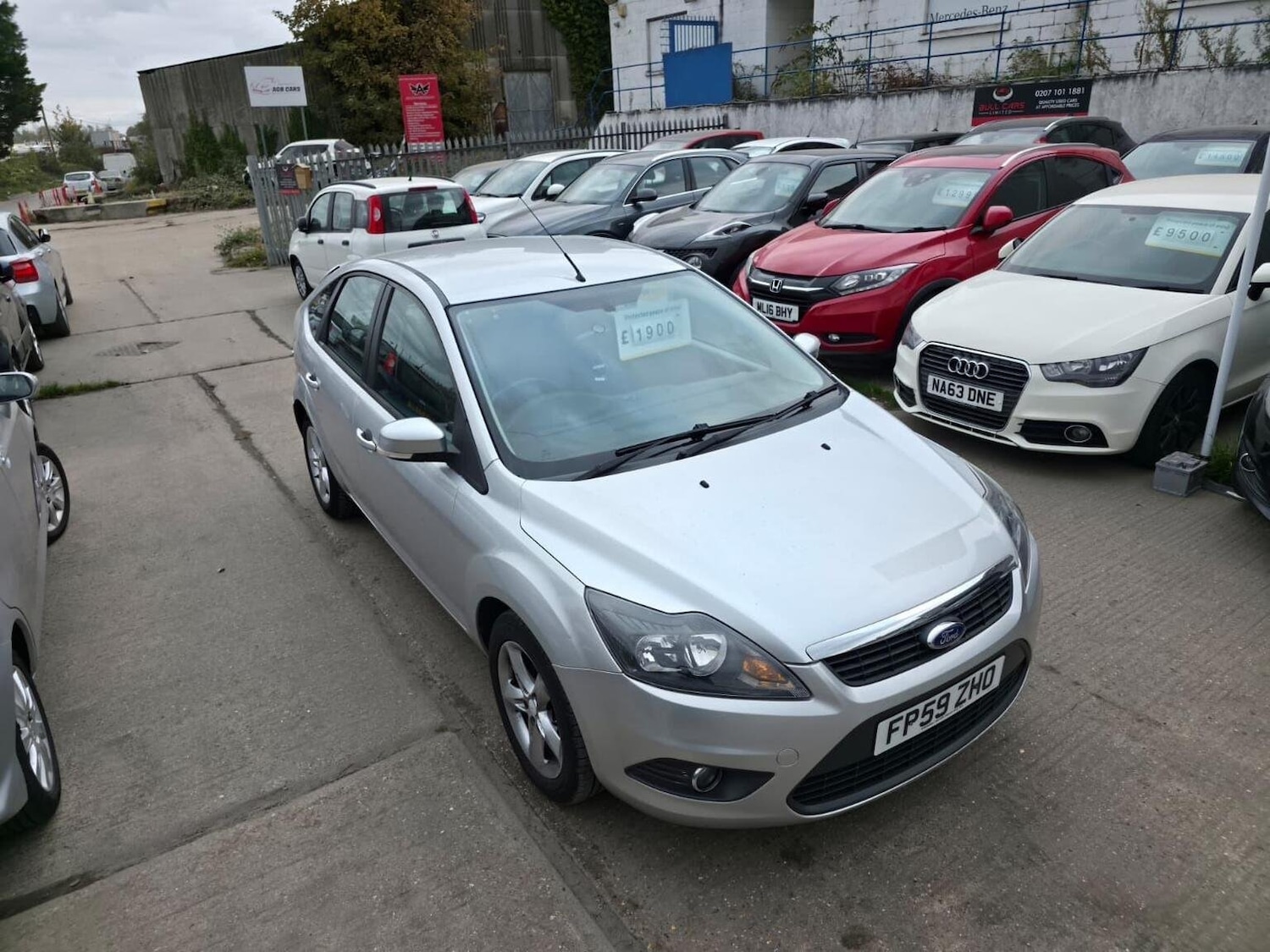 Used Ford Focus 2010 for sale - 76293267: Photo 2