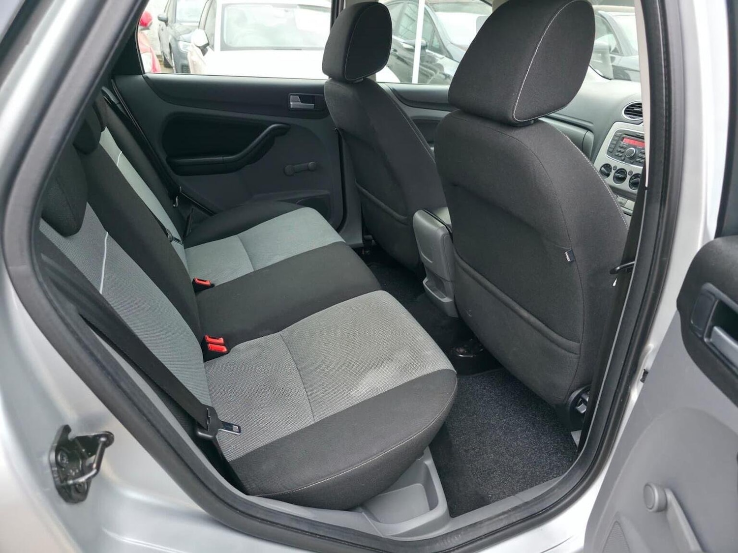 Used Ford Focus 2010 for sale - 76293267: Photo 24