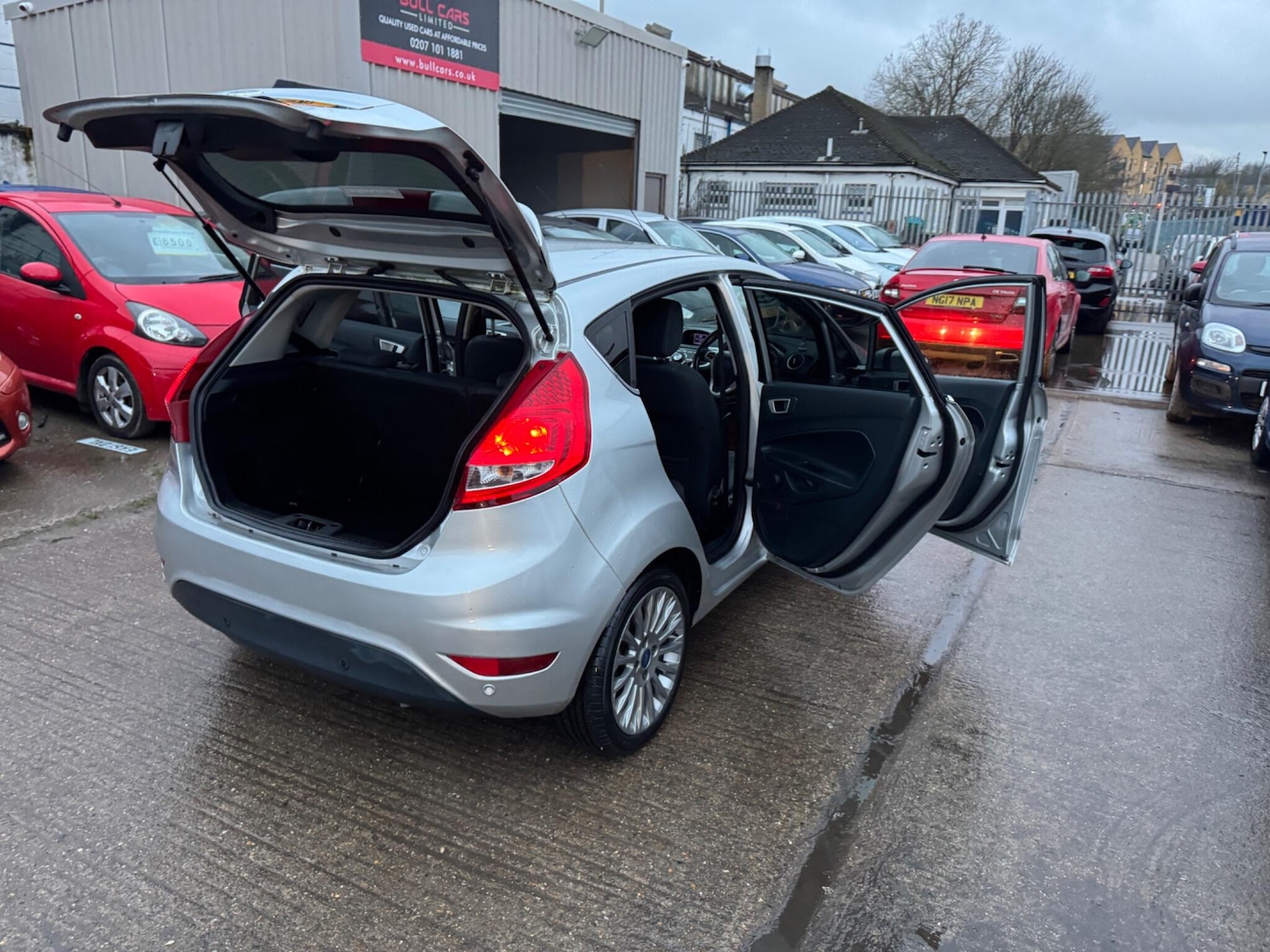 Used Ford Fiesta 2011 for sale - 77611790: Photo 17