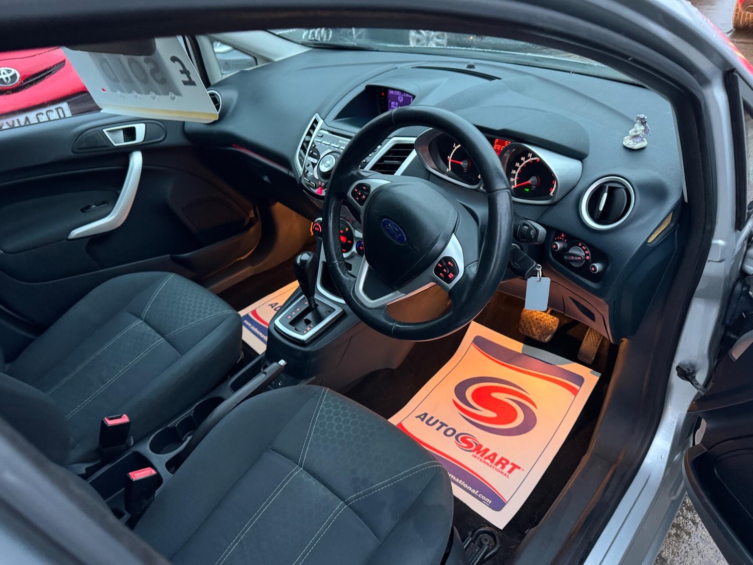 Used Ford Fiesta 2011 for sale - 77611790: Photo 24