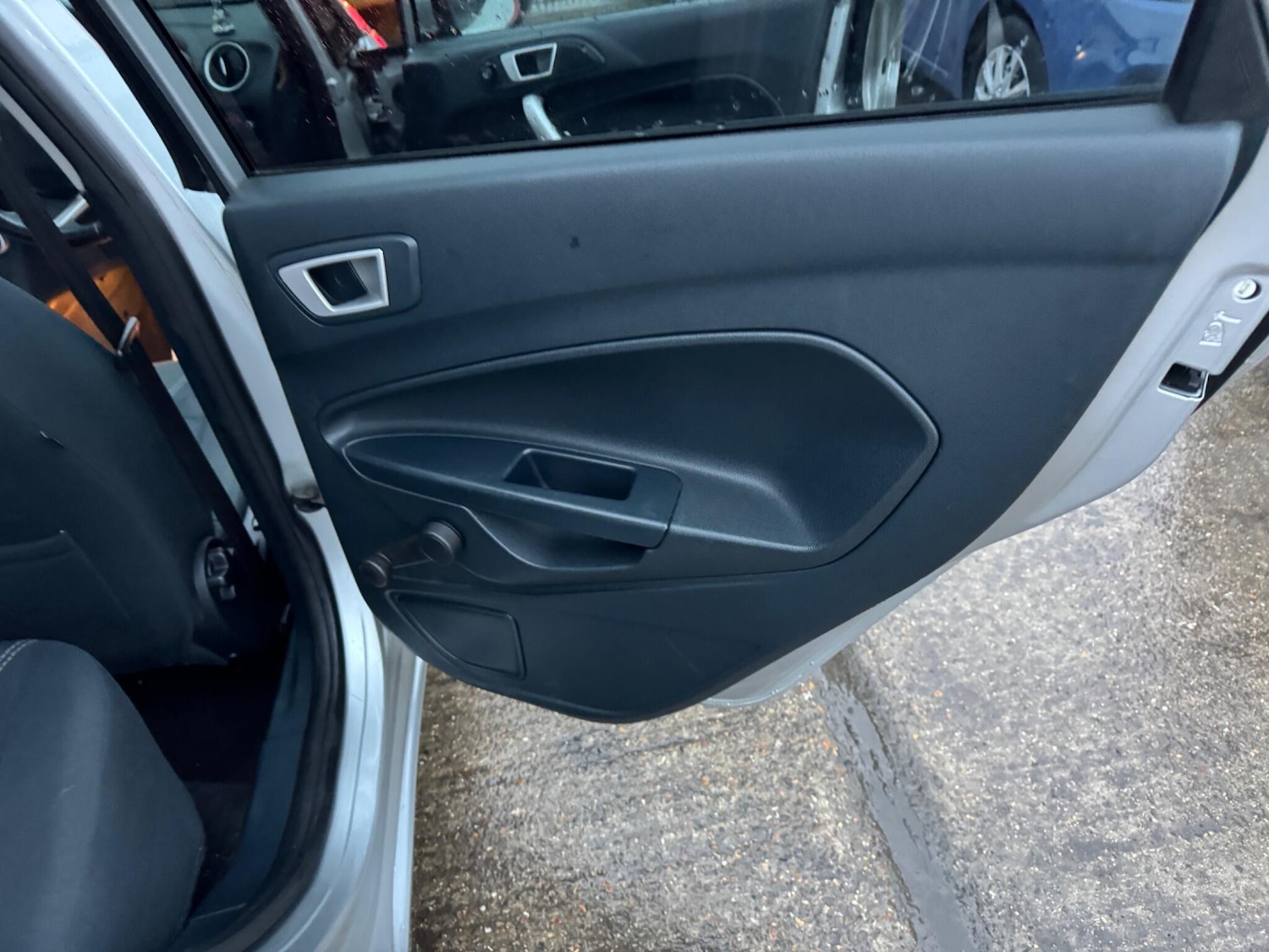 Used Ford Fiesta 2011 for sale - 77611790: Photo 30