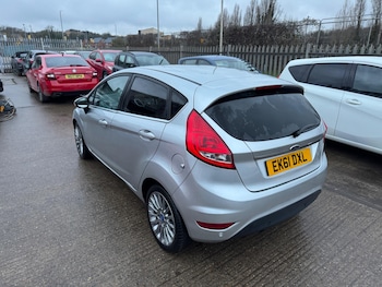 Used Ford Fiesta 2011 for sale - 77611790: Photo