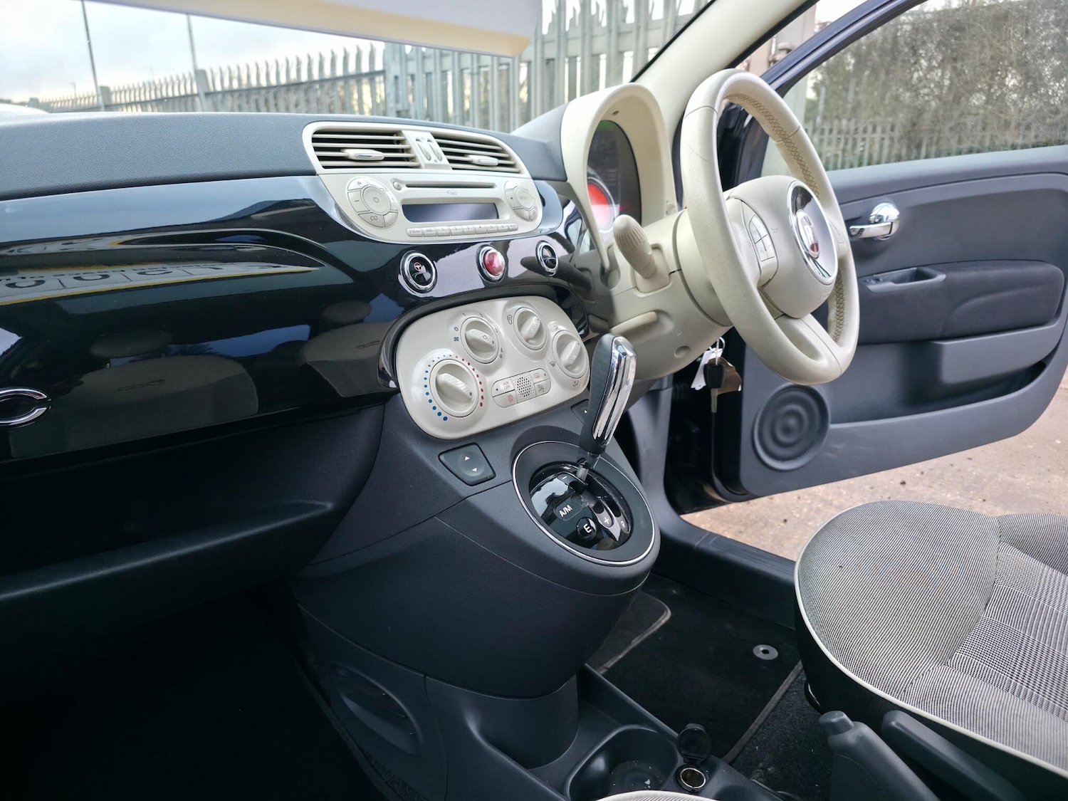 Used Fiat 500 2015 for sale - 77345511: Photo 16