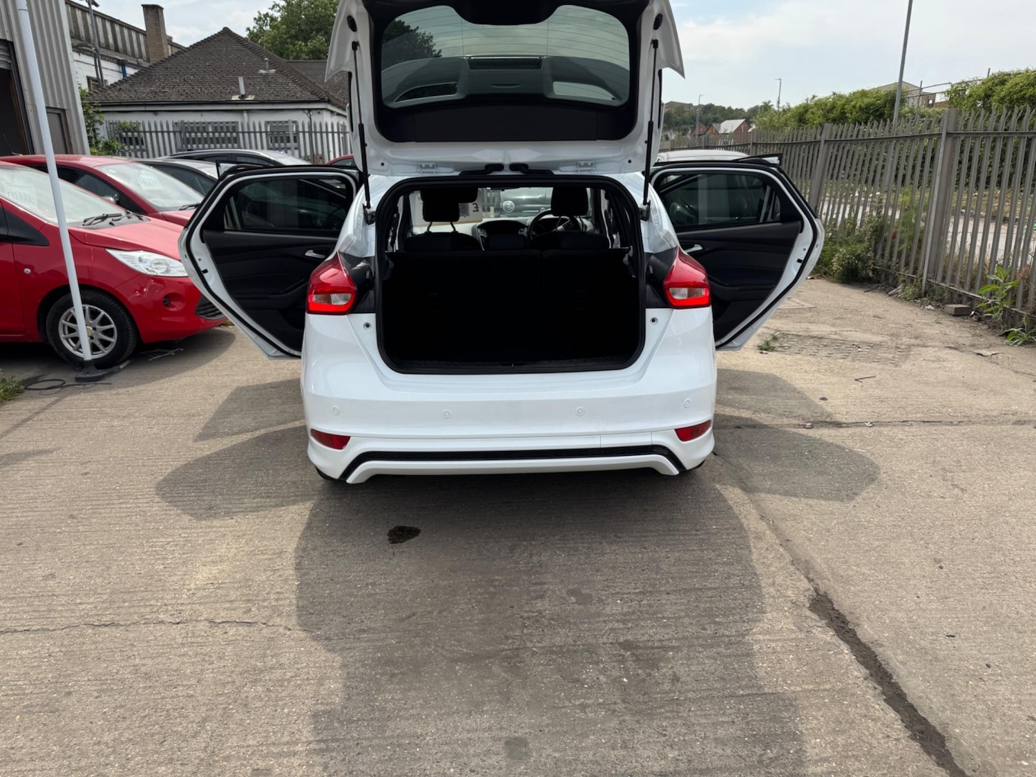 Used Ford Focus 2017 for sale - 76638792: Photo 15