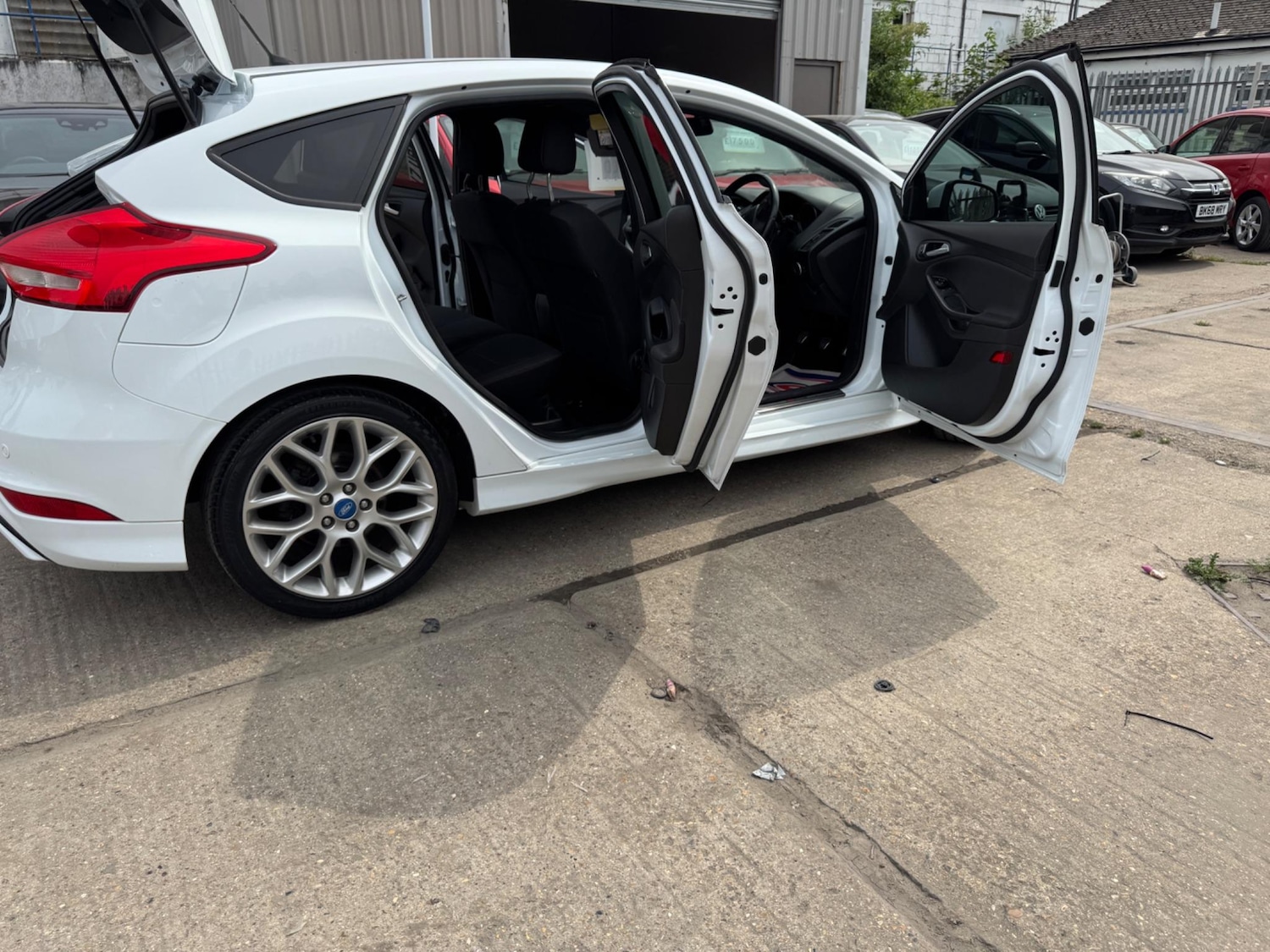 Used Ford Focus 2017 for sale - 76638792: Photo 19