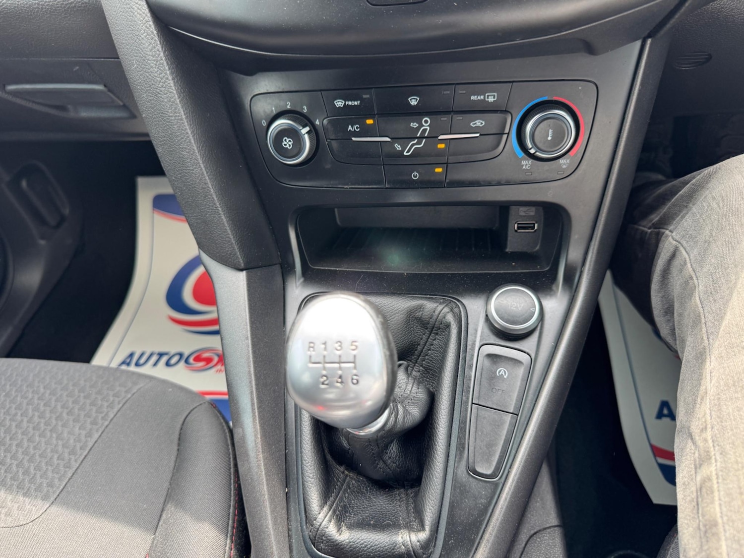 Used Ford Focus 2017 for sale - 76638792: Photo 21