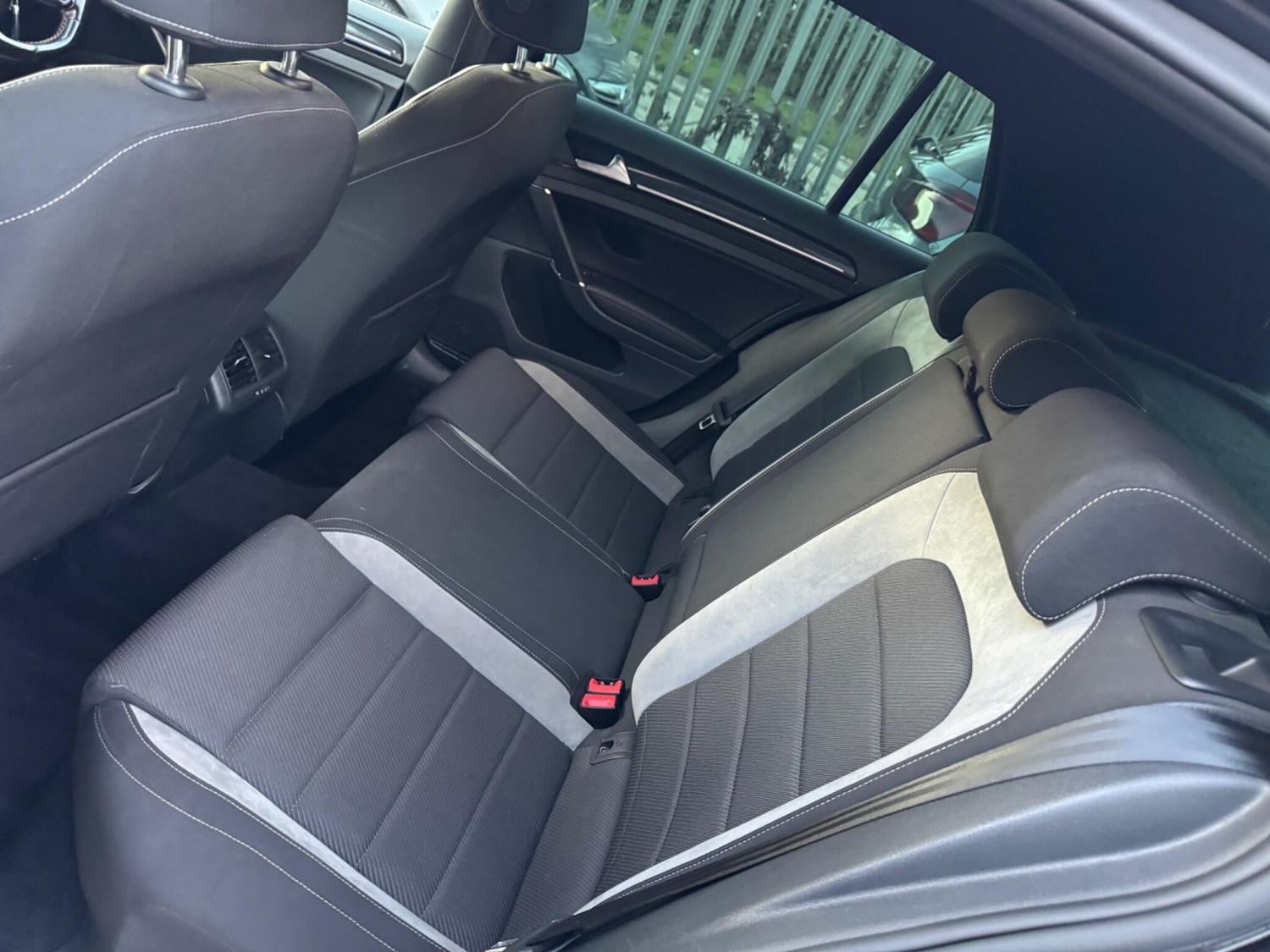 Used Volkswagen Golf 2017 for sale - 76638793: Photo 23