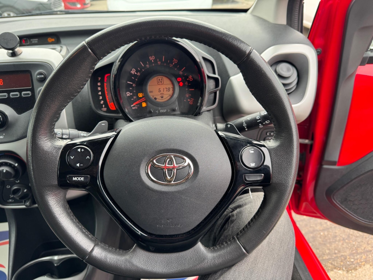 Used Toyota AYGO 2014 for sale - 77892105: Photo 26