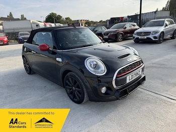 Used MINI Convertible 2017 for sale - 79181807: Photo