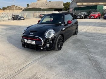 Used MINI Convertible 2017 for sale - 79181807: Photo