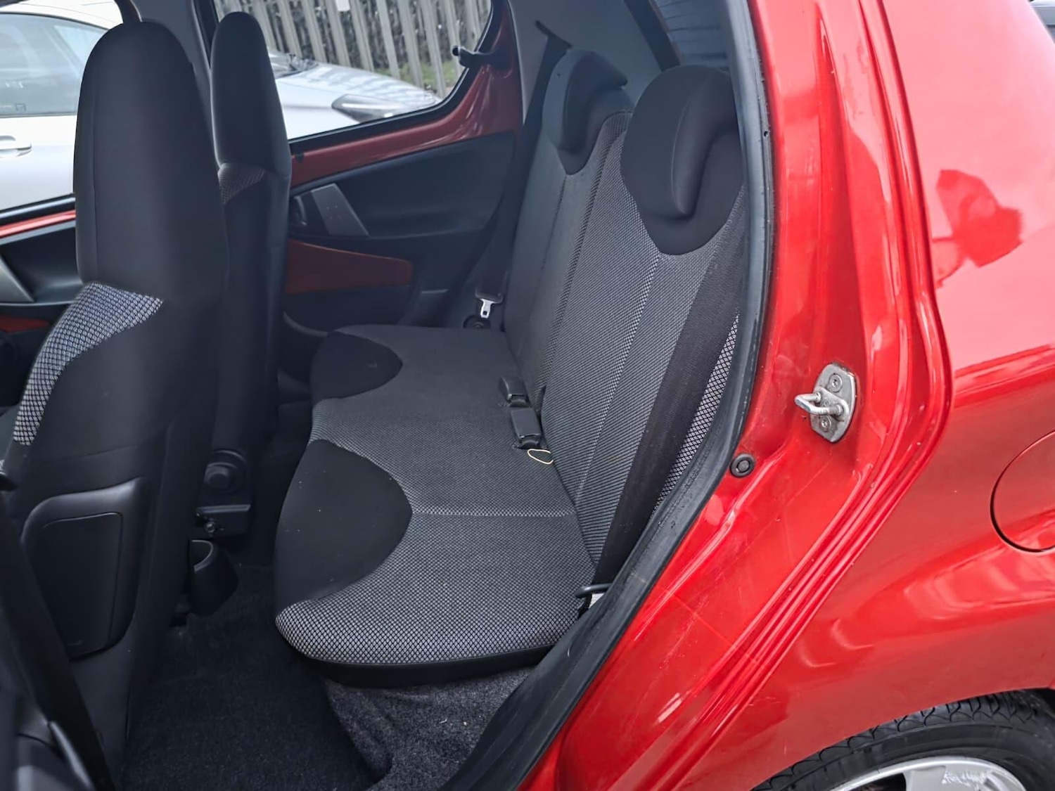 Used Toyota AYGO 2012 for sale - 77255002: Photo 13