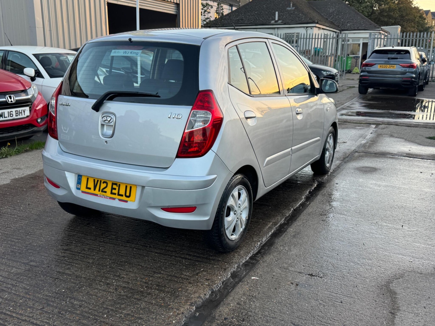 Used Hyundai i10 2012 for sale - 76638810: Photo 15