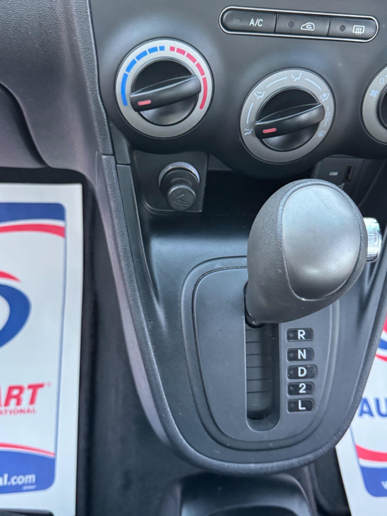 Used Hyundai i10 2012 for sale - 76638810: Photo 20