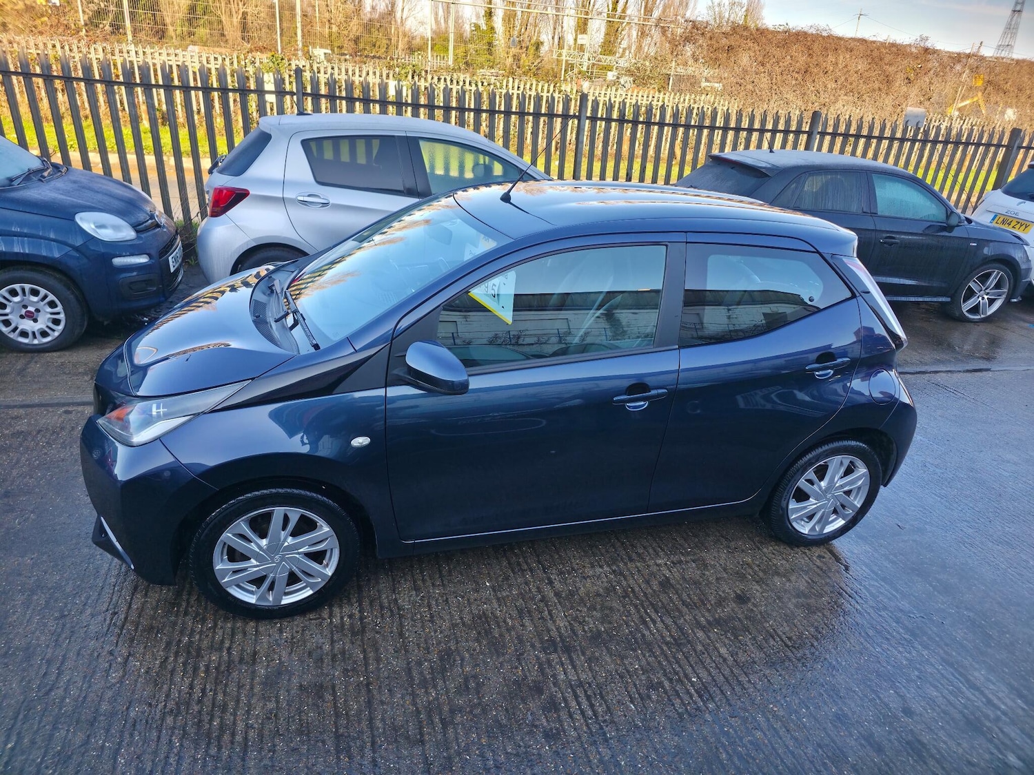 Used Toyota AYGO for sale - 77215076: Photo 10