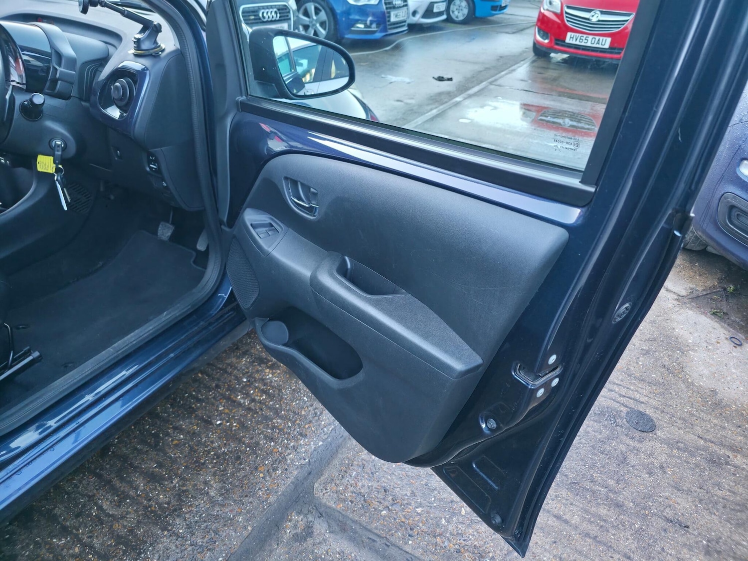 Used Toyota AYGO for sale - 77215076: Photo 23