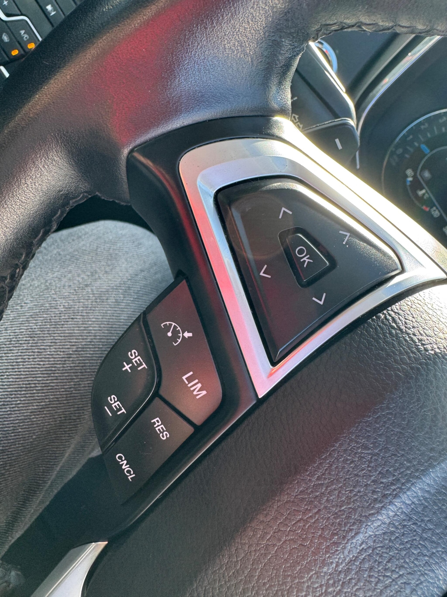 Used Ford Mondeo for sale - 77925038: Photo 30