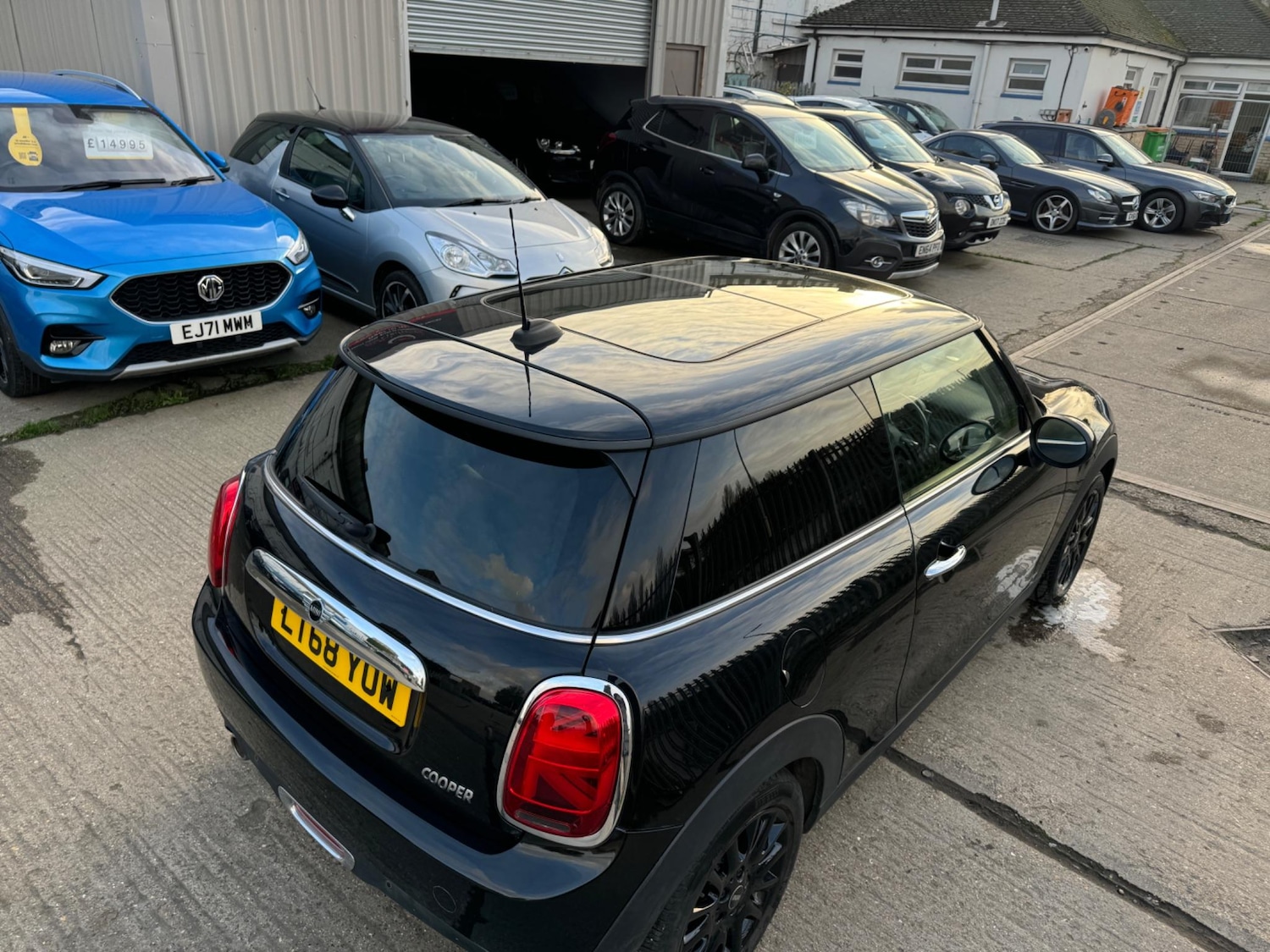 Used MINI Hatch 2018 for sale - 76638812: Photo 14