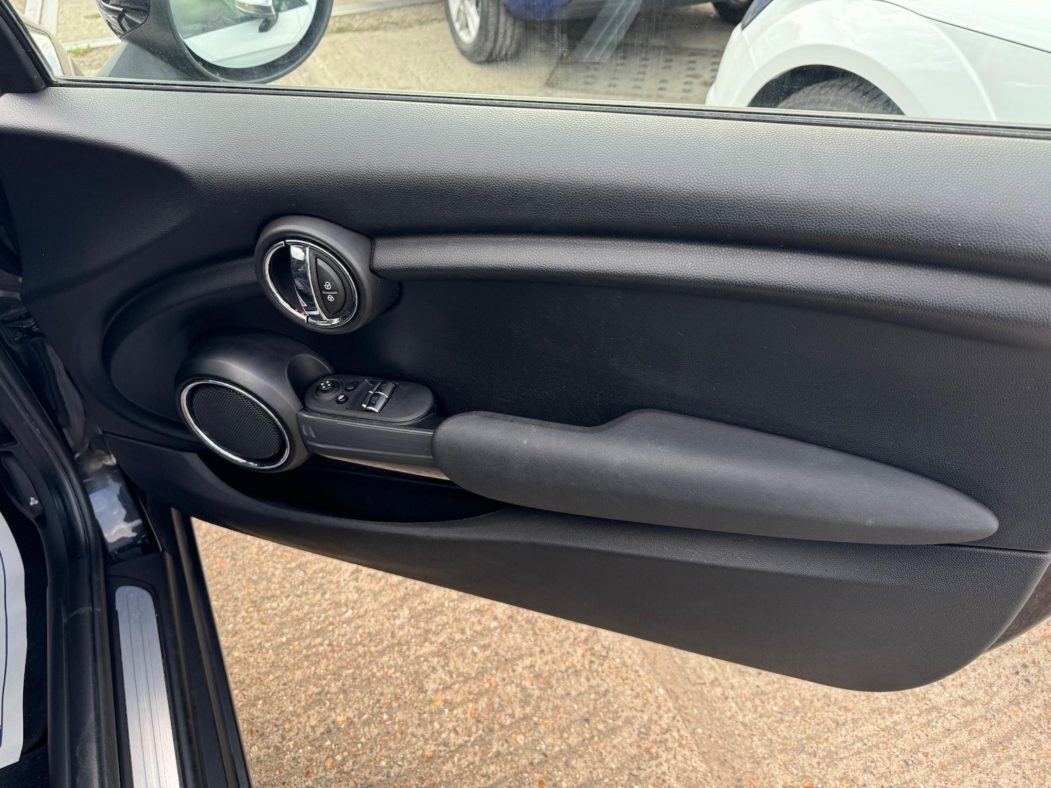 Used MINI Hatch 2018 for sale - 76638812: Photo 24