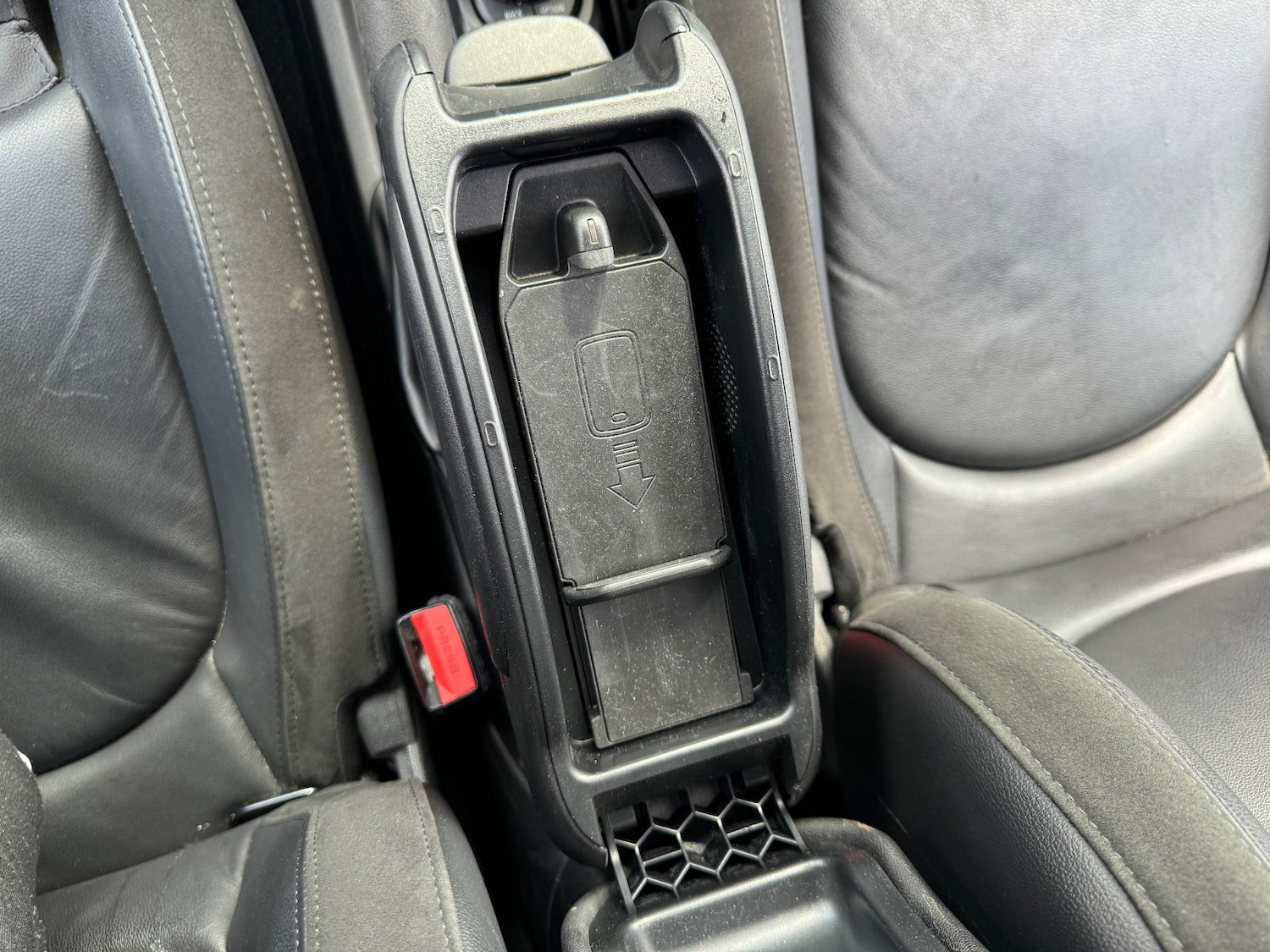 Used MINI Hatch 2018 for sale - 76638812: Photo 42