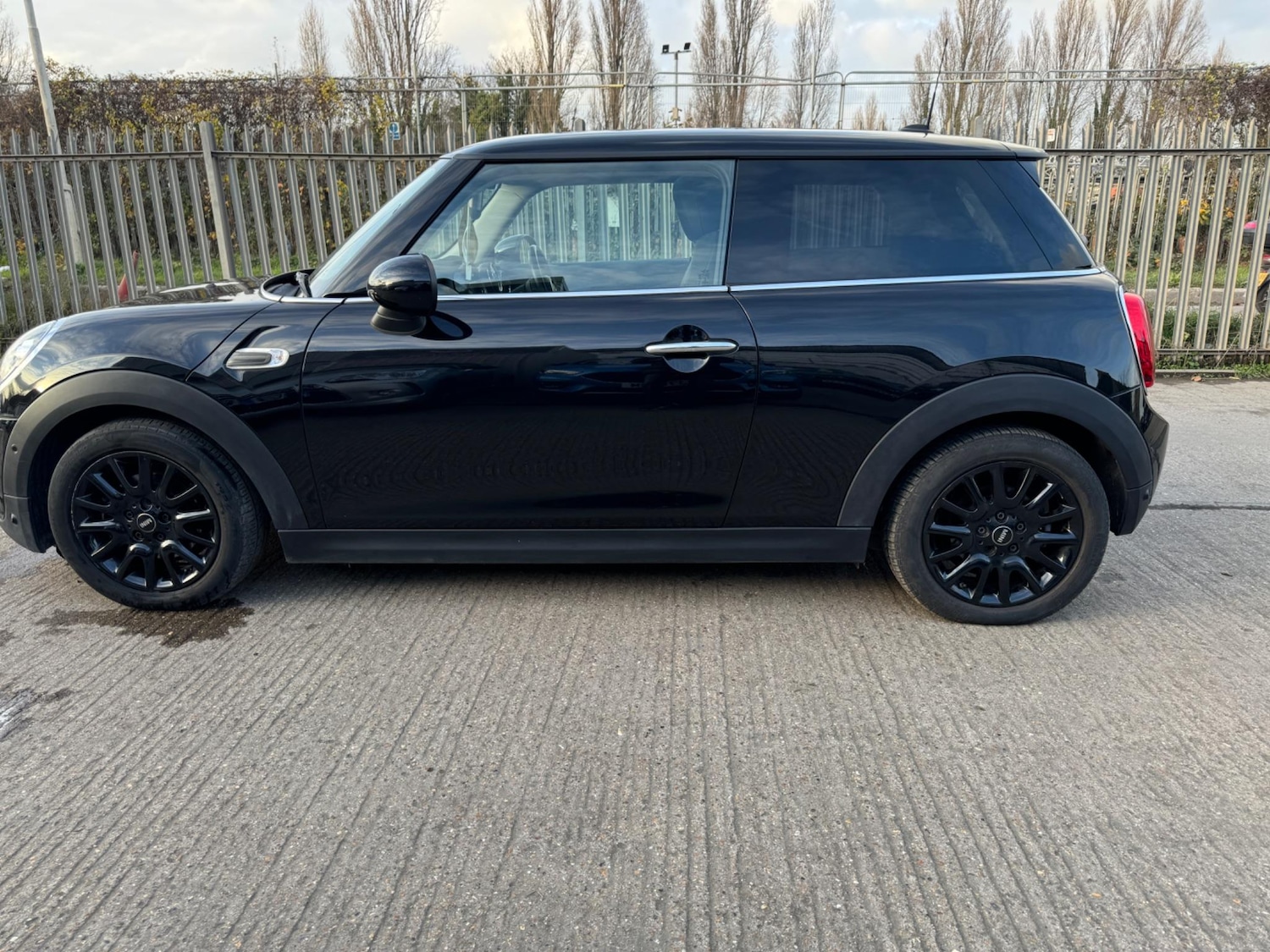 Used MINI Hatch 2018 for sale - 76638812: Photo 8
