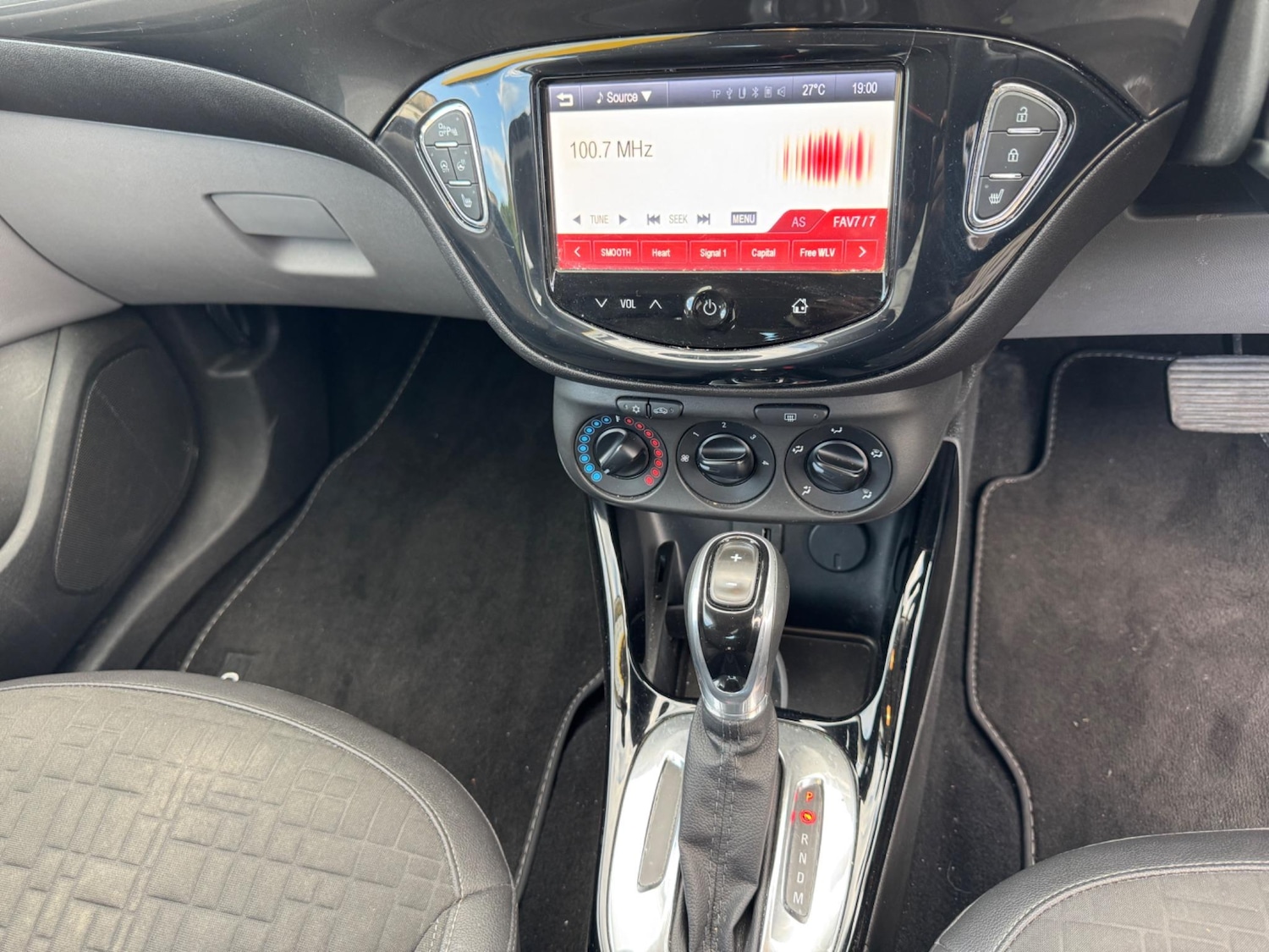 Used Vauxhall Corsa 2015 for sale - 76638816: Photo 19