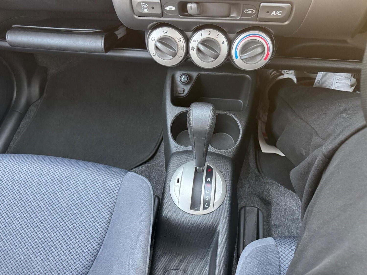 Used Honda Jazz 2009 for sale - 76205644: Photo 17