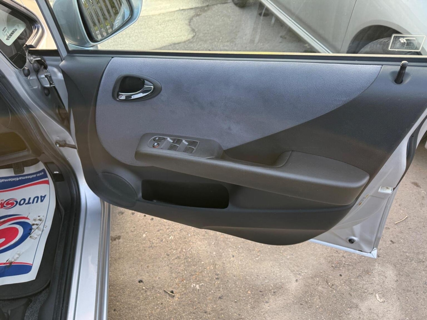 Used Honda Jazz 2009 for sale - 76205644: Photo 32