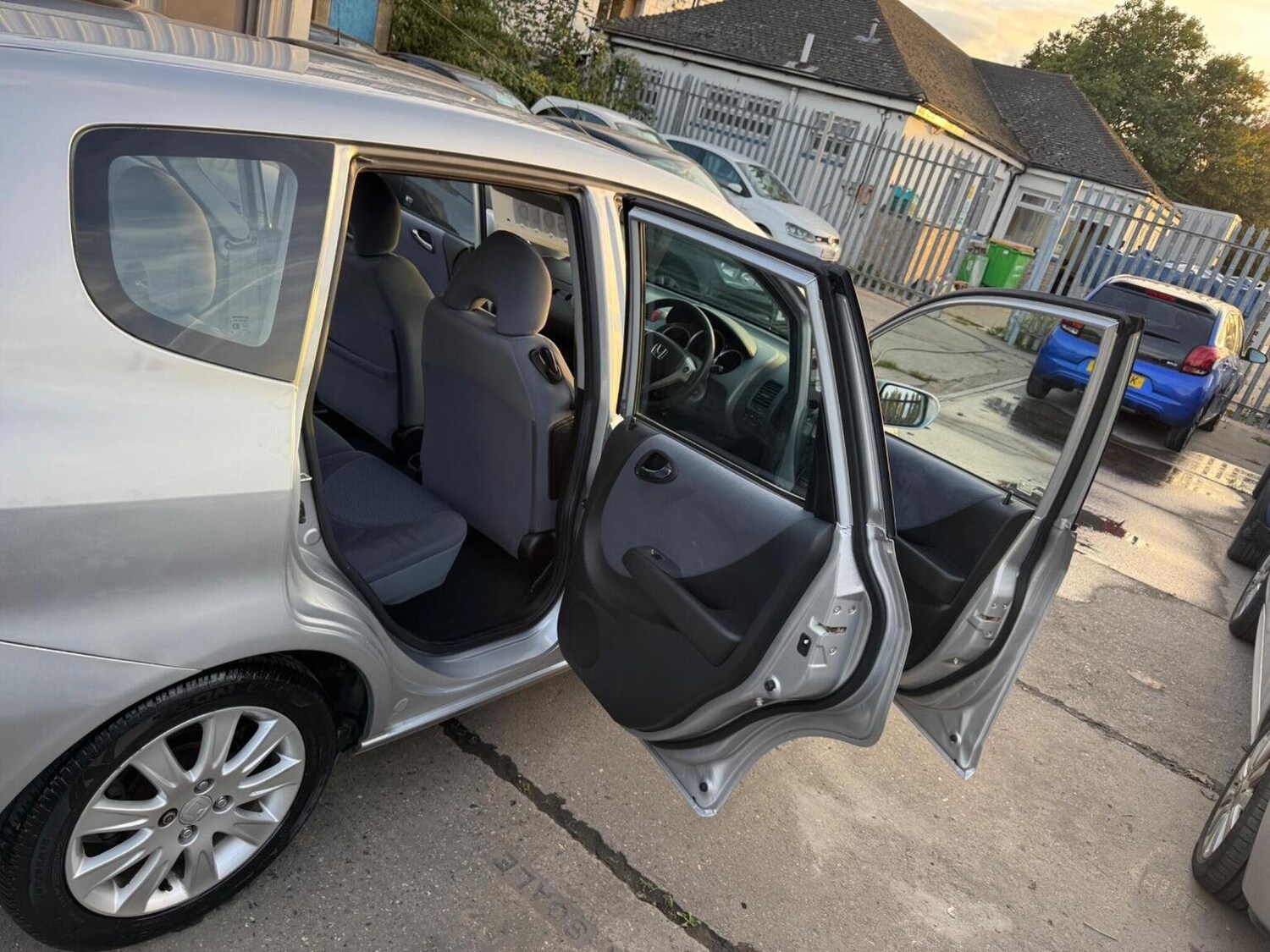 Used Honda Jazz 2009 for sale - 76205644: Photo 43