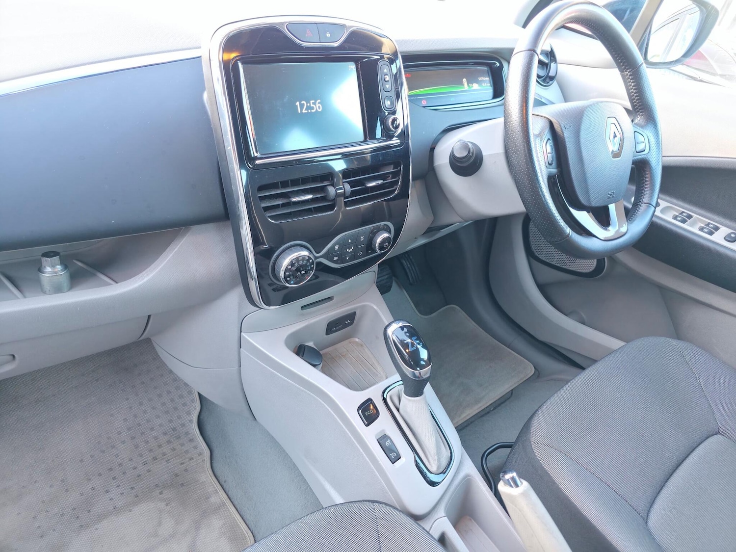 Used Renault Zoe for sale - 77017102: Photo 18