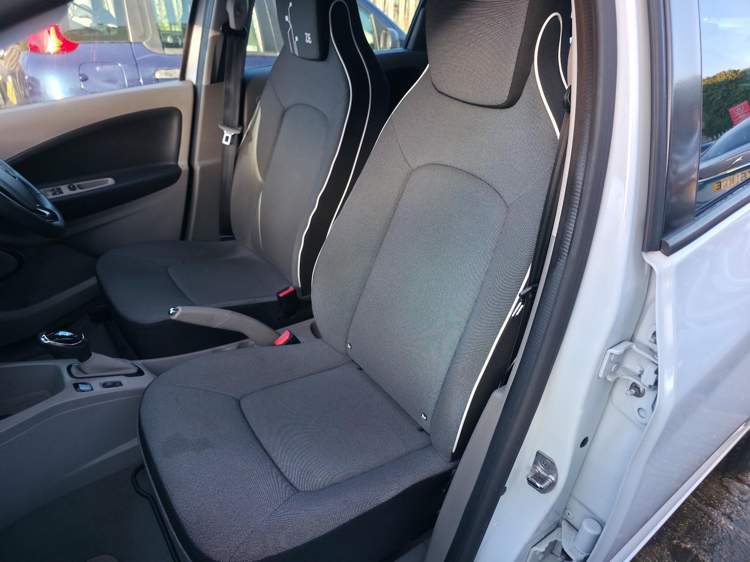 Used Renault Zoe for sale - 77017102: Photo 33