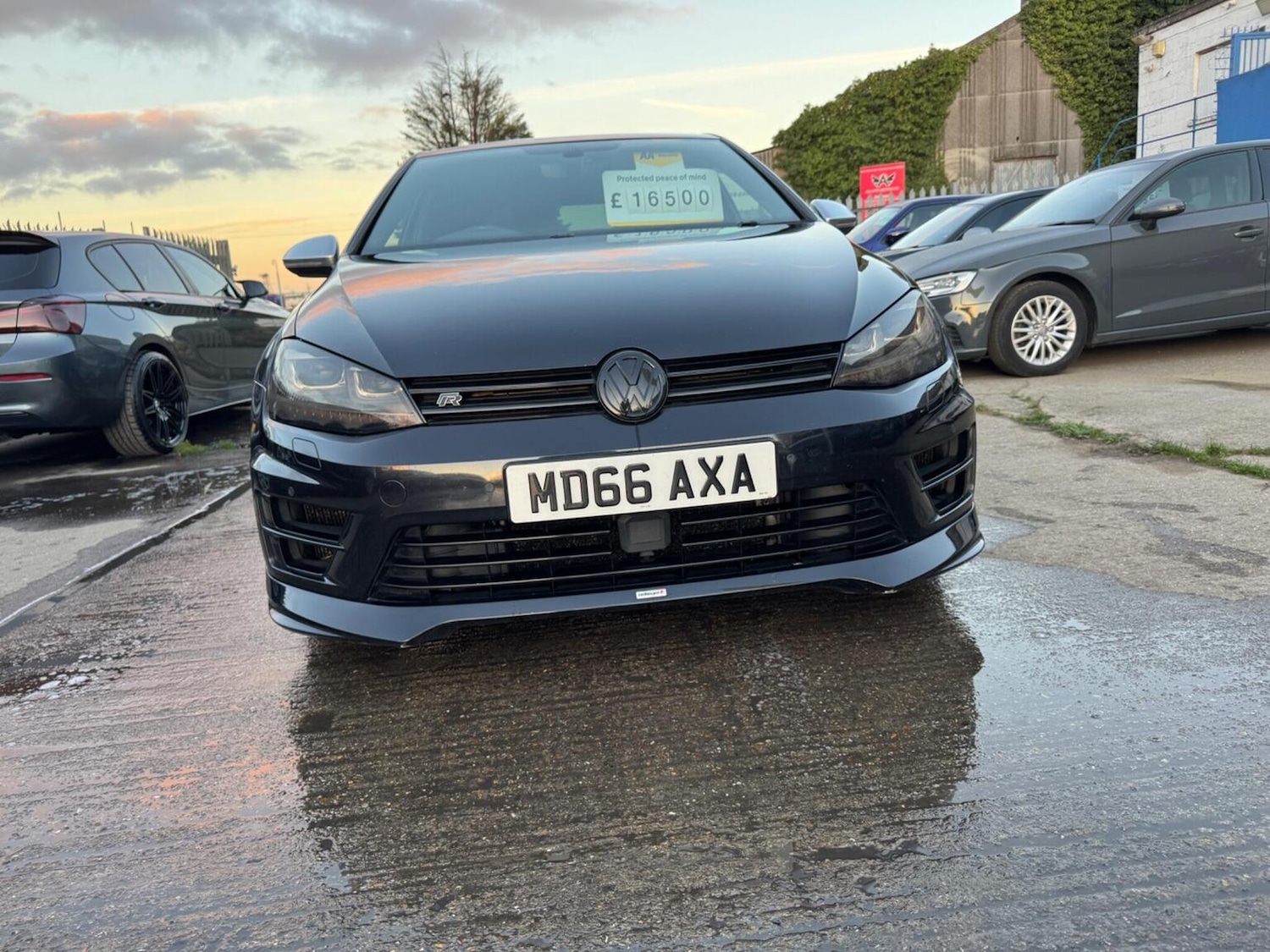 Used Volkswagen Golf 2017 for sale - 76521130: Photo 2