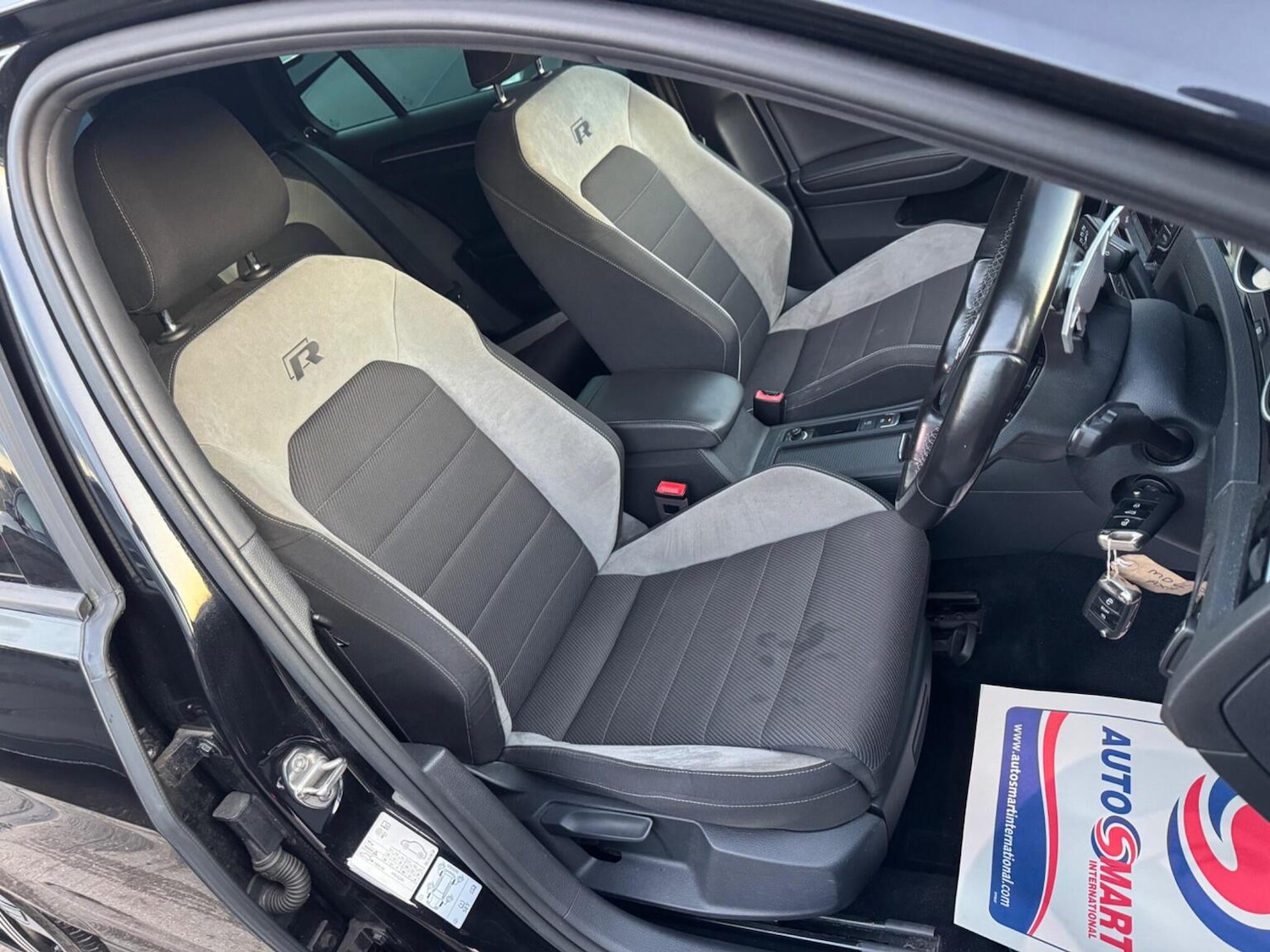 Used Volkswagen Golf 2017 for sale - 76521130: Photo 22