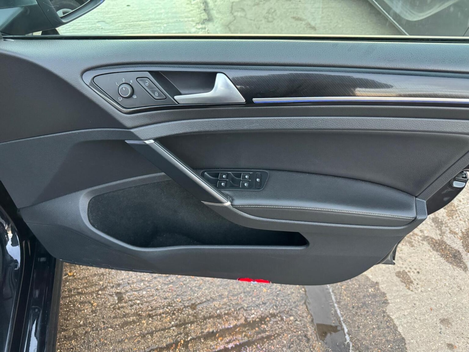 Used Volkswagen Golf 2017 for sale - 76521130: Photo 29