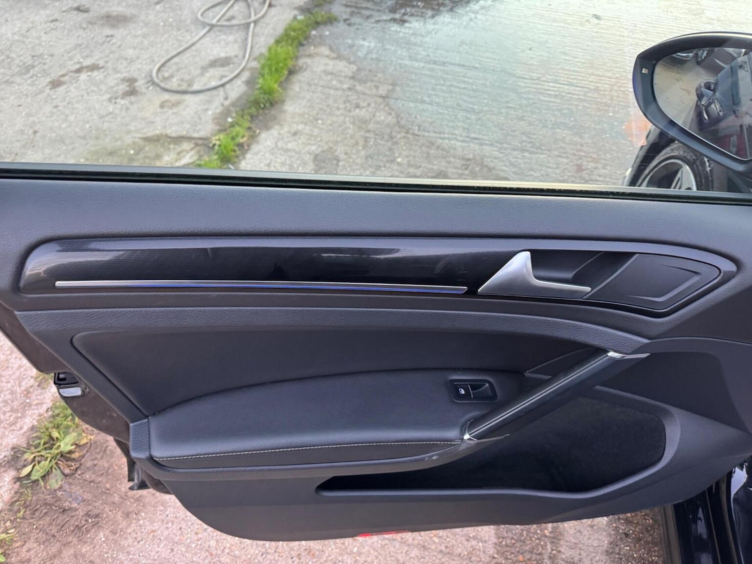 Used Volkswagen Golf 2017 for sale - 76521130: Photo 32