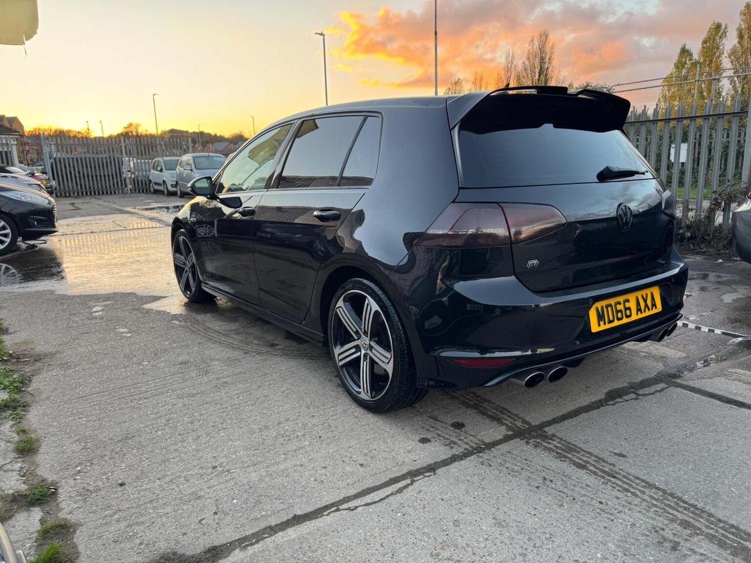 Used Volkswagen Golf 2017 for sale - 76521130: Photo 4