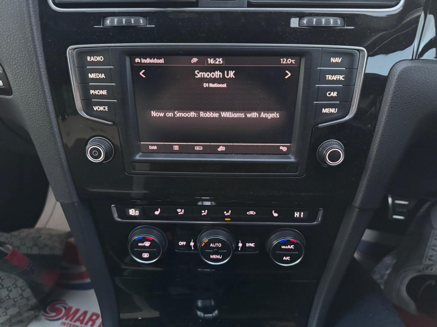 Used Volkswagen Golf 2017 for sale - 76521130: Photo 40