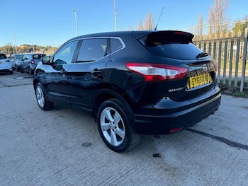 Used Nissan Qashqai 2015 for sale - 75975637: Photo