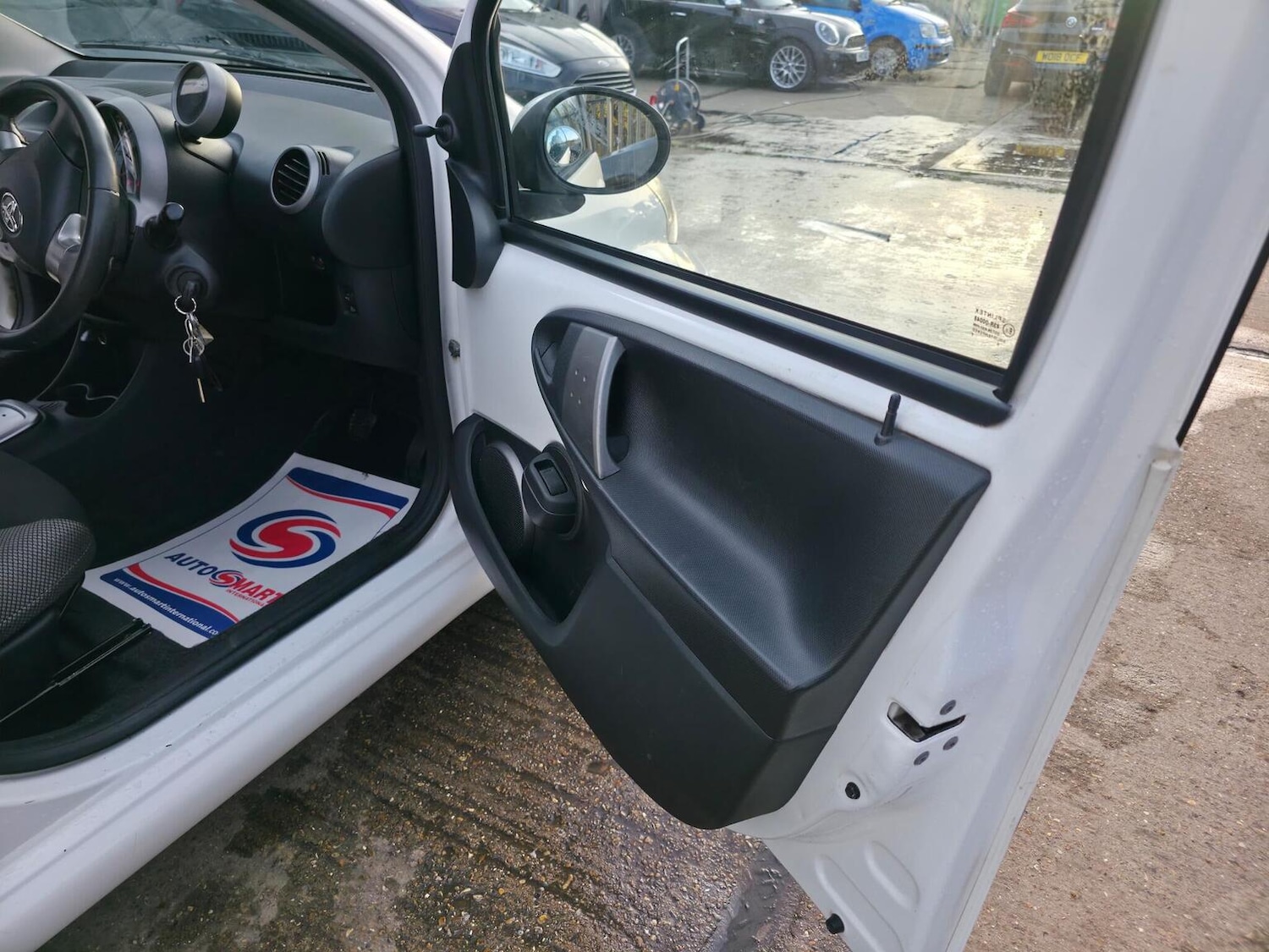 Used Toyota AYGO 2013 for sale - 76559915: Photo 26