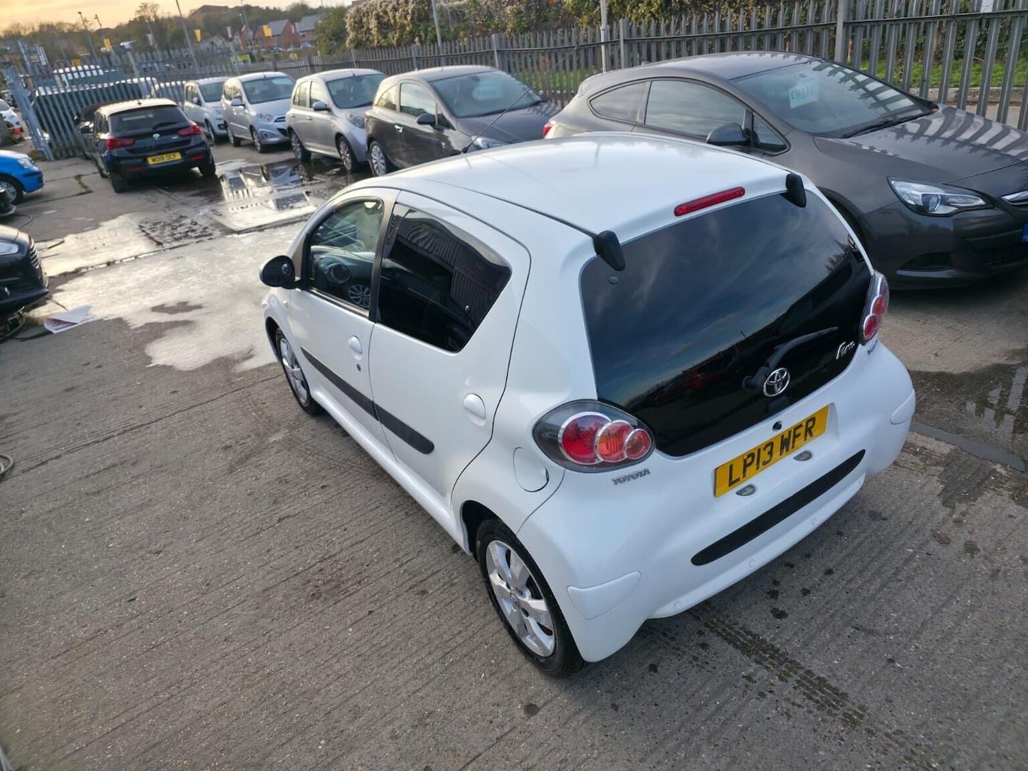 Used Toyota AYGO 2013 for sale - 76559915: Photo 4