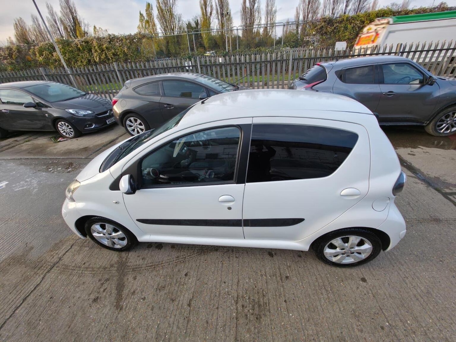 Used Toyota AYGO 2013 for sale - 76559915: Photo 9