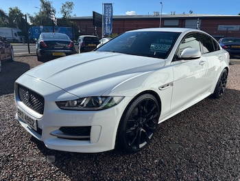 Used Jaguar XE 2017 for sale - 76043760: Photo