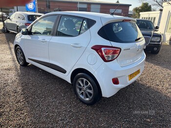 Used Hyundai i10 2015 for sale - 77009150: Photo