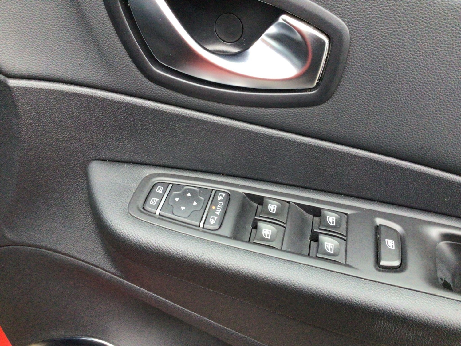 Used Renault Captur for sale - 77683980: Photo 13