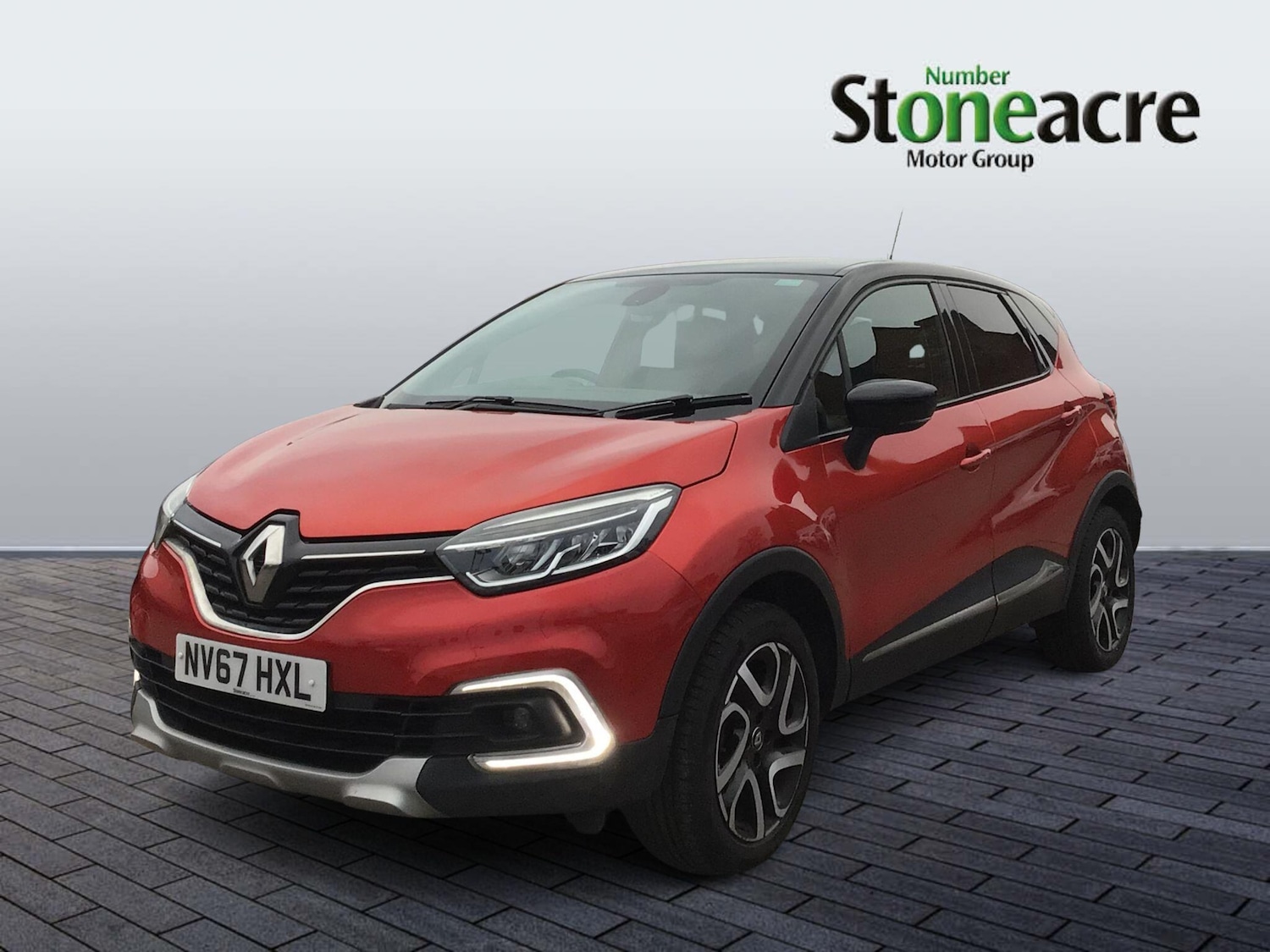 Used Renault Captur for sale - 77683980: Photo 2
